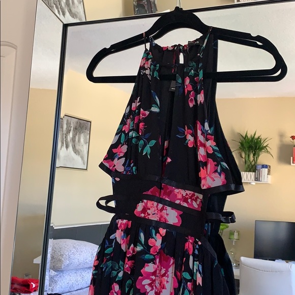 Dress - Picture 3 of 5